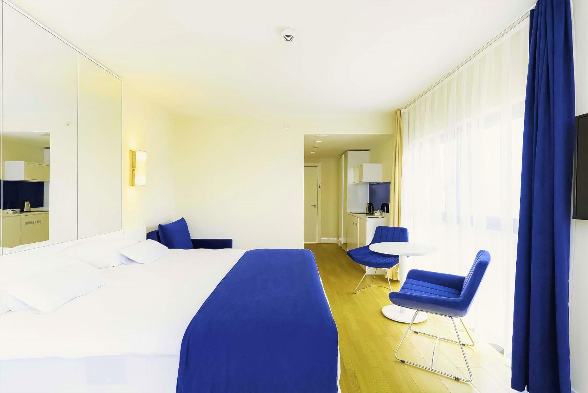 Elegance Sea View Aparthotel In Orbi City Batumi Exterior foto